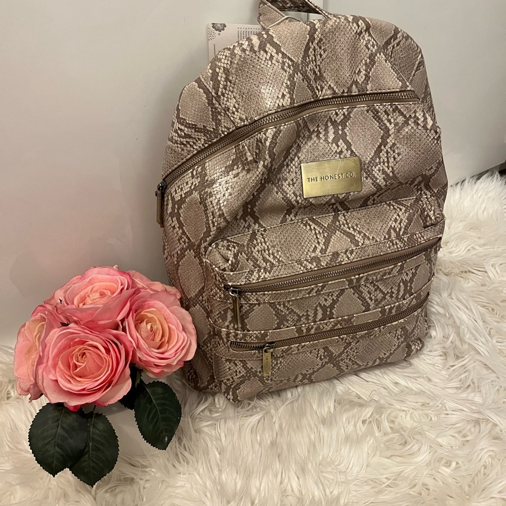 BNWT Honest Company City Backpack/ Diaper Bag 🤍